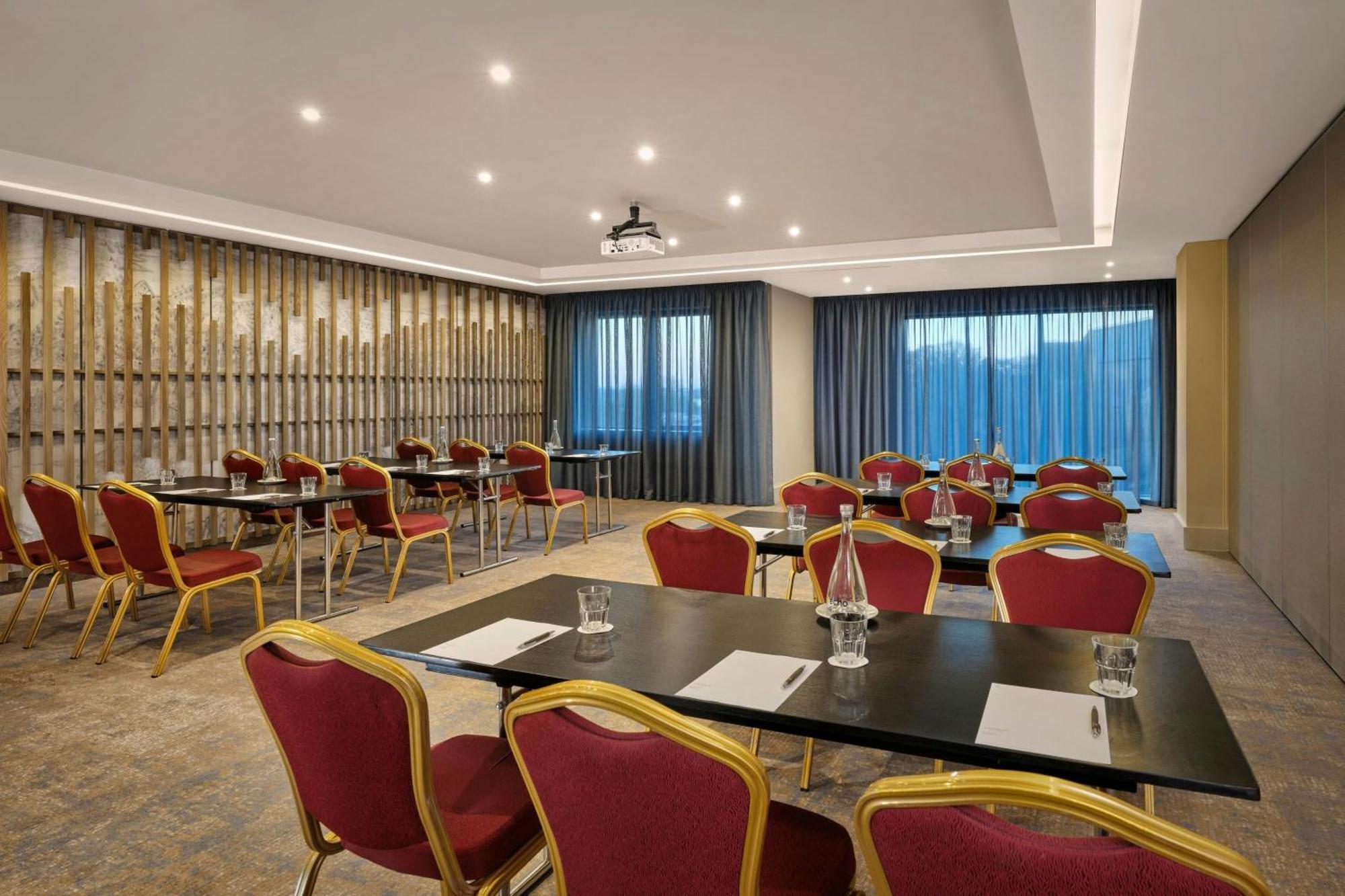 Sheraton Athlone Hotel Exteriér fotografie